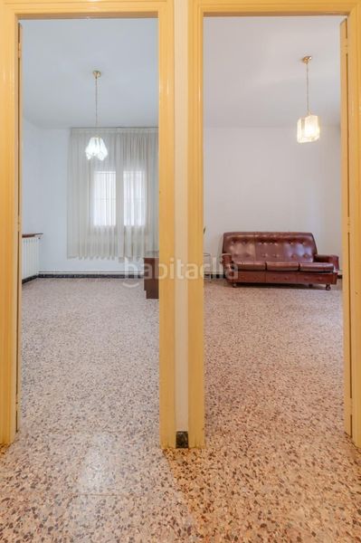 Foto 8ca8891a-a6f3-4aca-8951-e271a45ab2d7. Pis amb calefacció a Barri Vell Salt