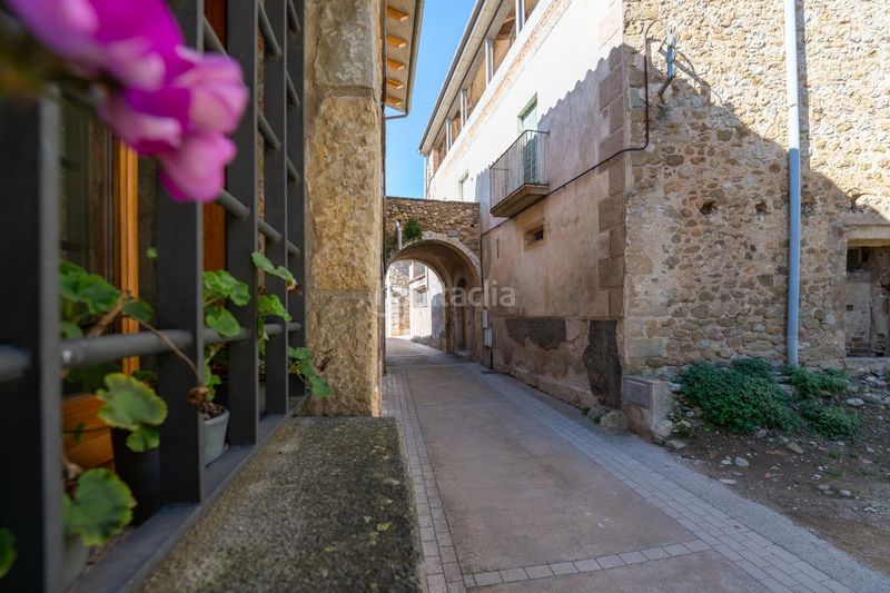 Foto ee266be3-46cf-46c1-b02f-182c513e60ef. Masia a Esponellà