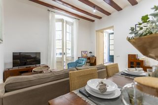 Pis a Centre-Barri Vell. Exclussiva apiàlia. descobreix un habitatge únic al barri vell d