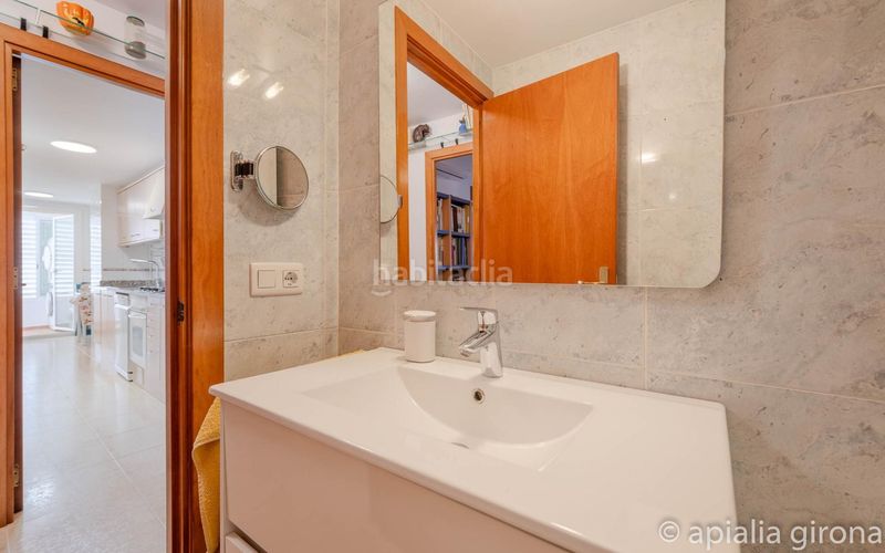 Foto d0a3bed5-936d-4592-b05b-f298f29bed94. Etagenwohnung mit heizung in Sant Narcis Girona