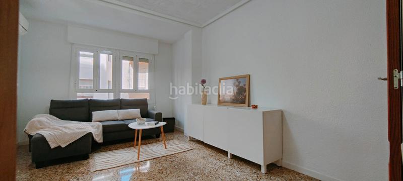 Foto fcc04fa5-e79a-4418-901f-e31dfa777b2e. Piso  ubicado en la mejor zona de elche. en Reina Victoria - Miguel Hernández Elche / Elx