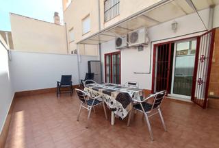Rez-de-chausse  Calle chiclana. Planta baja en lo pagan, con garaje y trastero, amplio patio int