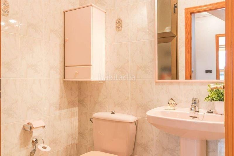 Foto ac660c21-e62e-4b69-95f2-7bbf0c7d7214. Casa adosada chalet adosado en Playa Flamenca costa en Orihuela