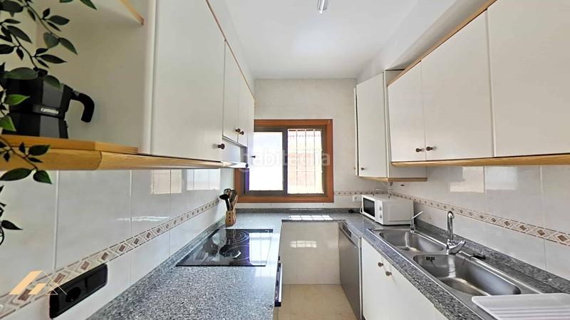 Foto d91e69e9-d604-4526-8432-388913147cc4. Casa adossada amb calefacció aparcament piscina a Orihuela