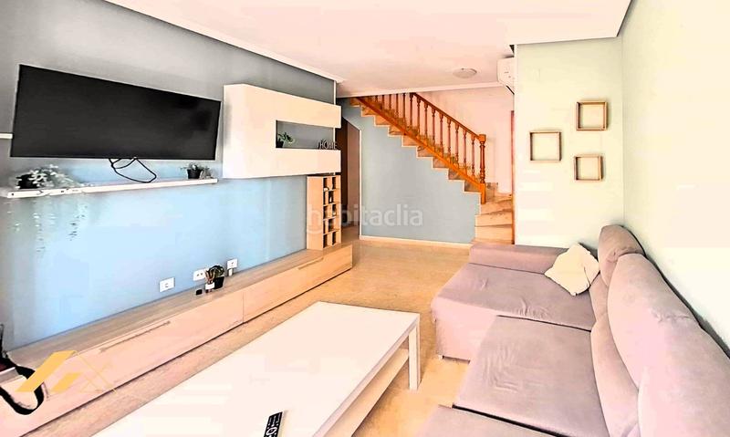 Foto f3a954cf-1949-4b82-b9dd-43b7a8aea3f5. Casa adosada chalet adosado en Playa Flamenca costa en Orihuela