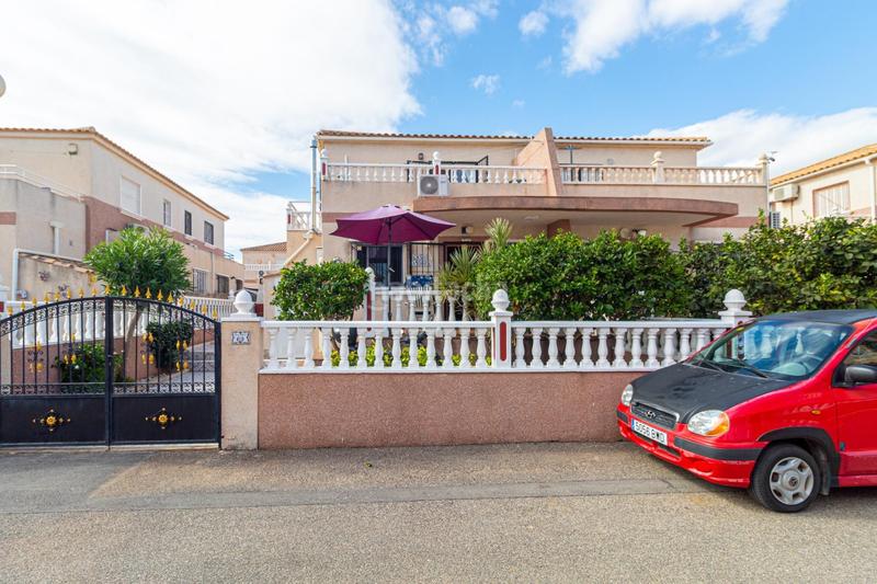 Foto 98a42478-7a61-495c-a4d3-ed7e815aa465. Haus mit heizung pool in La Regia Orihuela