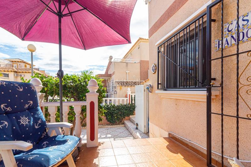 Foto af445310-ed0f-4d31-8c39-5f45f9e0eae3. Haus mit heizung pool in La Regia Orihuela