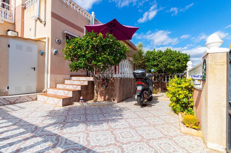 Foto b111aa73-032b-4a40-a6e8-da84343ea3d3. Haus mit heizung pool in La Regia Orihuela
