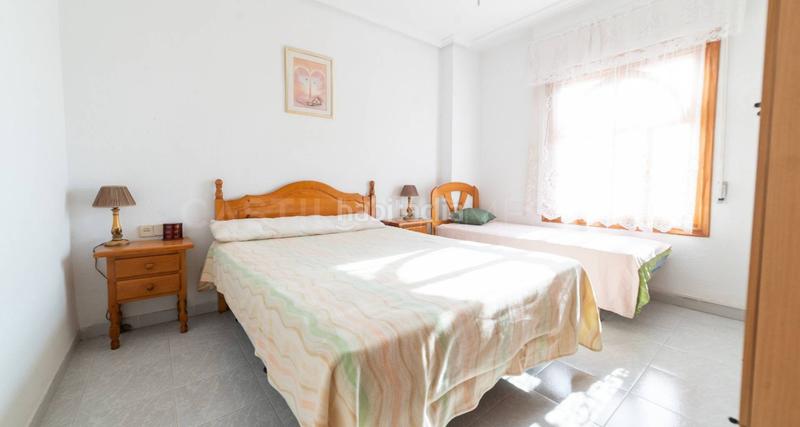 Foto 2a9dd5a4-04d2-41cd-b91c-a3471b52e4a7. Casa bungalow dos plantas en nueva Torrevieja Torrevieja