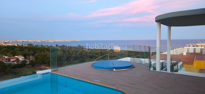 Foto 724e8170-acde-49a9-9e9f-3916f47b9a38. Lloguer apartament amb aparcament piscina a Punta Prima Torrevieja