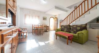 Duplex à Nueva Torrevieja. Apartamento de dos plantas en torrevieja