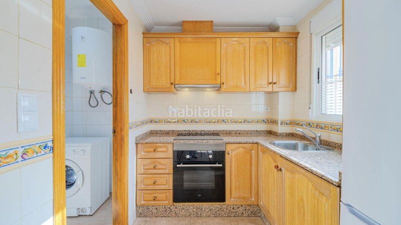 Foto b3bf63b5-7c59-4e46-b859-779b049bea62. Casa amb piscina a Los Balcones y los Altos Orihuela