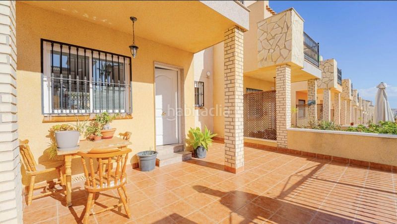 Foto f5591a02-dfb4-4c06-85b2-495bb93c3945. Casa amb piscina a Los Balcones y los Altos Orihuela