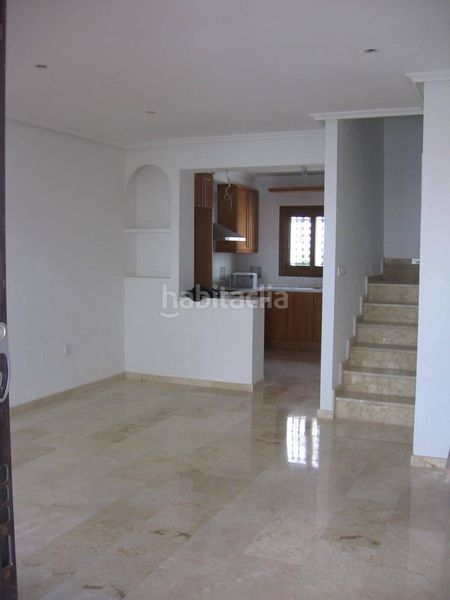 Foto 62952aa9-2565-4c8d-b57c-821137efdaa1. Casa amb calefacció aparcament piscina a Los Almendros Orihuela