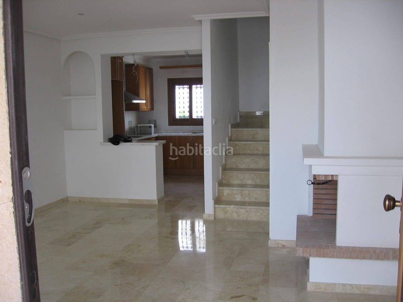 Foto e4baf2f4-ac21-4335-b079-cbd1dad20594. Casa amb calefacció aparcament piscina a Los Almendros Orihuela