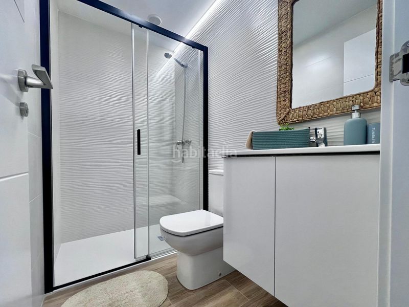 Foto 4f188e56-4f60-4b5a-bdbd-62a4a670df6c. Apartament amb calefacció aparcament piscina a Punta Prima Torrevieja