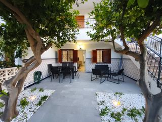Casa  Calle calle pardo. Planta baja independiente con terraza en lo pagan