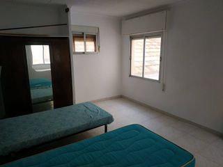 Casa adossada a Santiago de La Ribera. Oportunidad para reformar o nueva obra en el centro de santiago