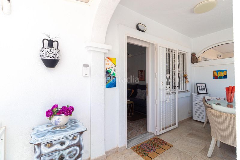 Foto b4d8e325-eeff-49c2-9c76-50a31a79e92f. Casa amb calefacció piscina a La Regia Orihuela