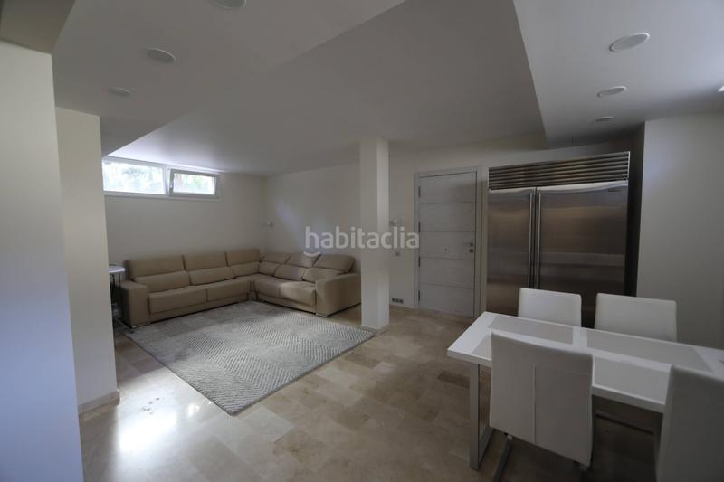 Foto 150e60cf-8a00-4e4d-b1be-db970a22f836. Chalet with heating pool in La Zenia Orihuela