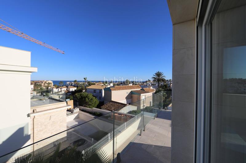 Foto 584775a2-8a4e-42ed-bdae-d6153abd47d6. Chalet with heating pool in La Zenia Orihuela