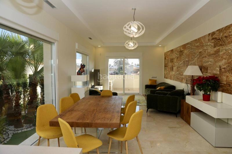 Foto f208f792-1143-4f8c-aa6c-76b2efa1aff9. Chalet with heating pool in La Zenia Orihuela