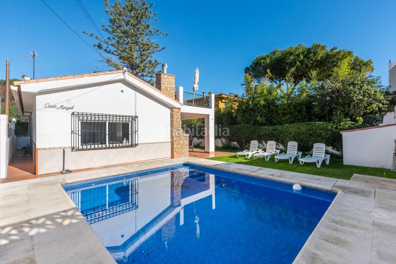Foto b77850dc-d9a0-4c18-8092-14ac0e463be3. Casa villa en los boliches, confort y ubicación privilegiada en Fuengirola