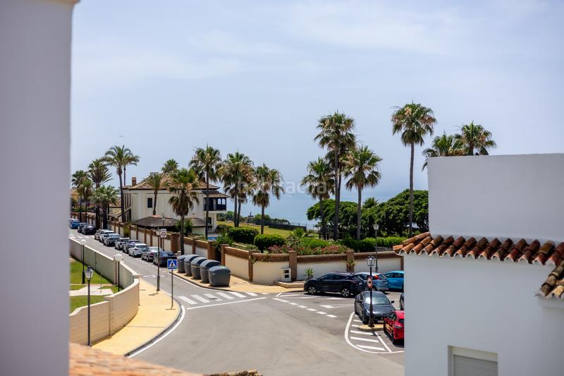 Foto 540abbc8-10d7-4806-b572-abc6f16c9327. Casa adossada amb xemeneia calefacció aparcament piscina a Marbella
