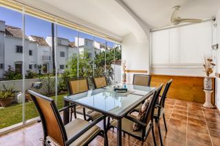 Casa adossada  Avenida jacaranda. Exclusivo adosado a 50 metros de la playa  marbella, las chapas