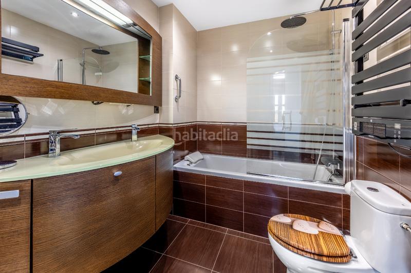 Foto d2facf79-c87c-4f20-b241-0a8e033b974a. Àtic a calle alcalá galiano 108 a Los Pacos Fuengirola