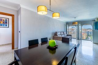 Apartamento  Bajo ctra de coin. Amplio piso de 3 dormitorios - listo para entrar a vivir