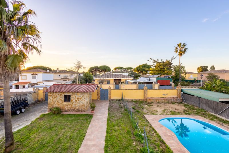 Foto e1da0e12-a0b6-4054-842e-2885bfd9366e. Chalet avec parking piscine dans Cuatro Pinos - El Carmen Puerto de Santa María (El)