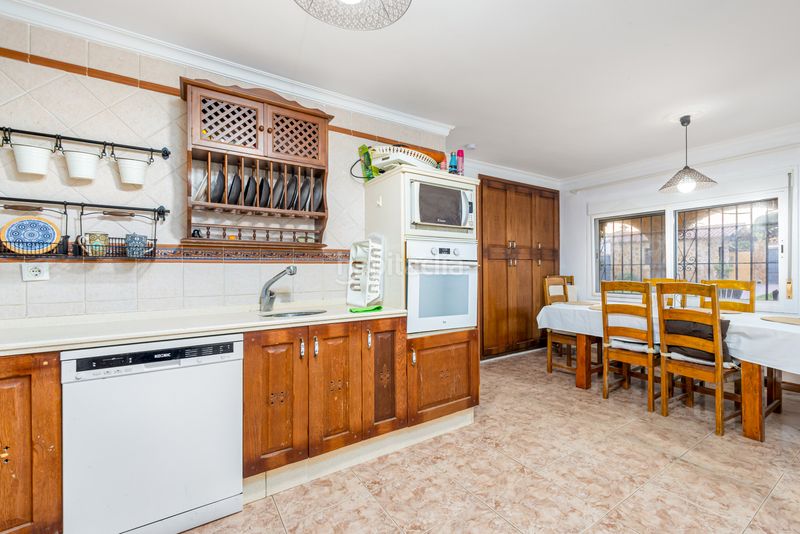 Foto f1e8d21a-79d2-4aa2-9760-43ab28d7192c. Chalet avec parking piscine dans Cuatro Pinos - El Carmen Puerto de Santa María (El)