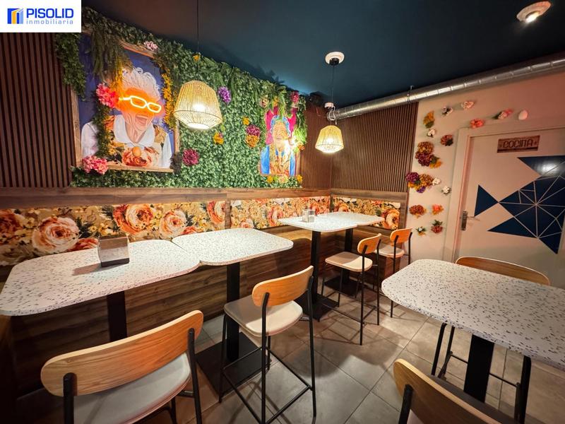 Foto f1bc8f96-f13d-4aaf-886e-e9d3afb5c8db. Traspaso local comercial se traspasa bar en plaza san miguel en Valladolid