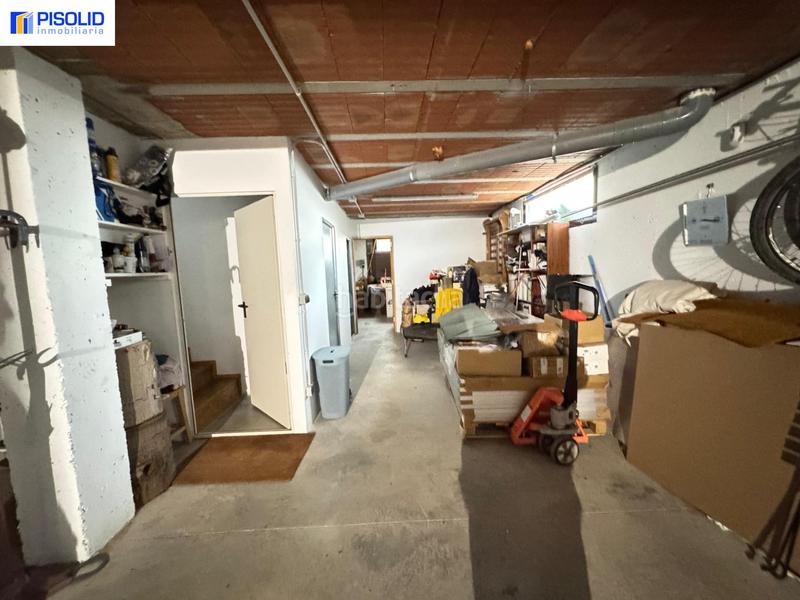 Foto b610bdad-beca-43e6-838b-9b3ebb2bbbf3. Maison jumelée avec parking piscine dans El Berrocal Valladolid