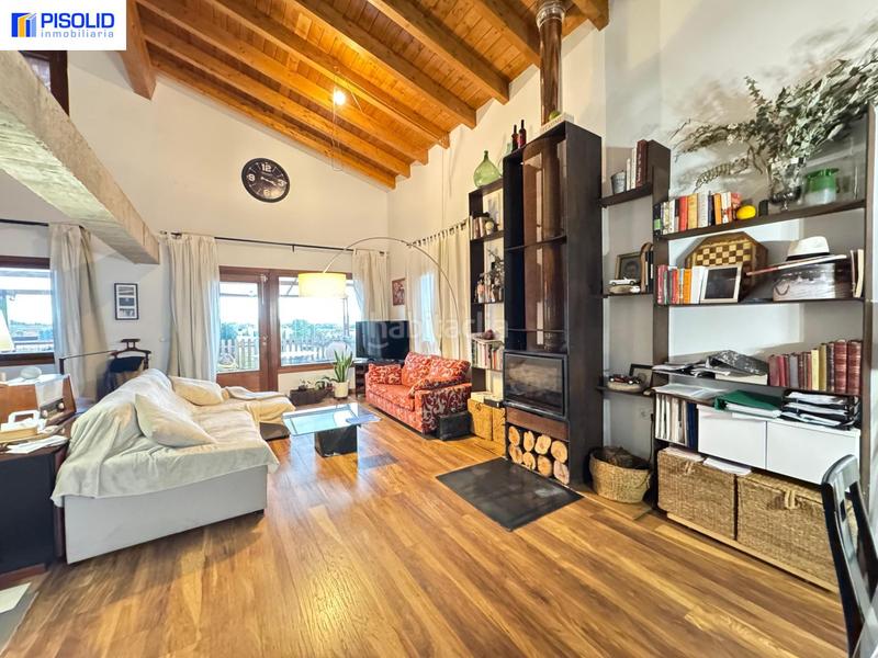 Foto d3893016-5346-4365-8240-e7db9e93aa07. Maison jumelée avec parking piscine dans El Berrocal Valladolid