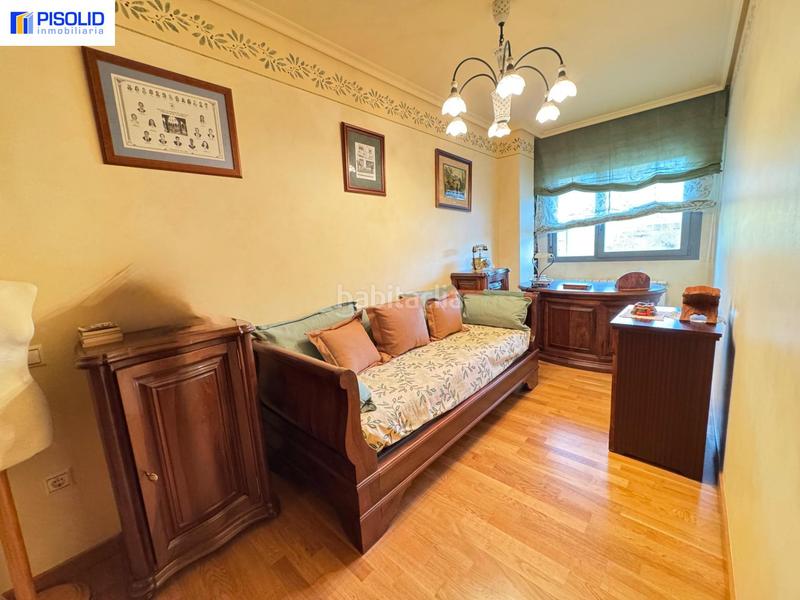 Foto 298ac90d-8cfa-404c-9065-c225f41727ee. Flat with heating parking pool in Huerta del Rey Valladolid