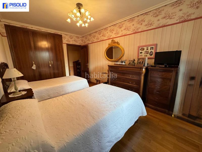 Foto 6dab827c-850d-42d0-8fa9-ba0827fc4376. Flat with heating parking pool in Huerta del Rey Valladolid