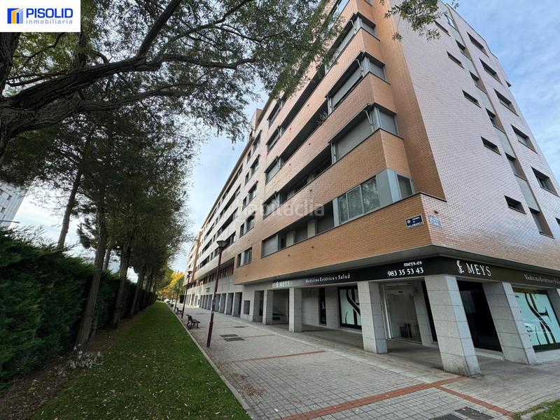 Foto d4e3f4a8-e705-4aac-a870-0282315e330d. Flat with heating parking pool in Huerta del Rey Valladolid