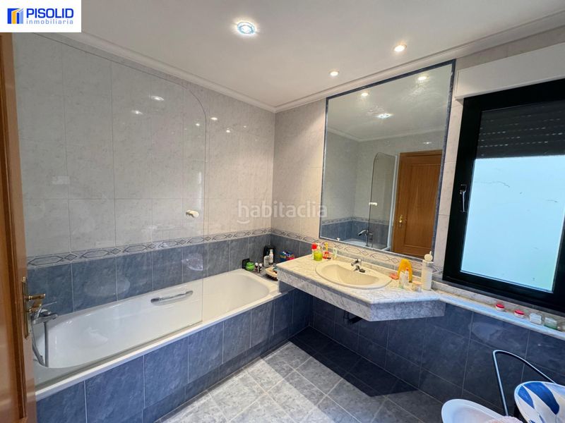 Foto 1f530e6a-4303-49de-bd9c-1681e0b5f641. Casa adossada amb aparcament a Tordesillas