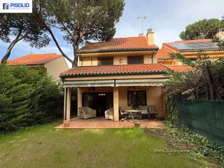 Casa adossada a Tordesillas. Adosado en venta en el montico