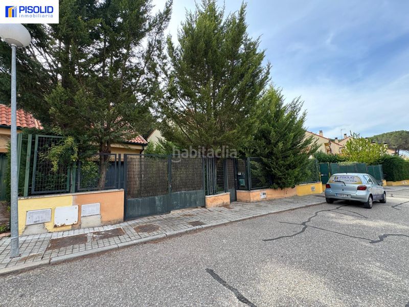 Foto 5e295e5a-6ba1-40be-8730-588e021f5ce7. Casa adossada amb aparcament a Tordesillas