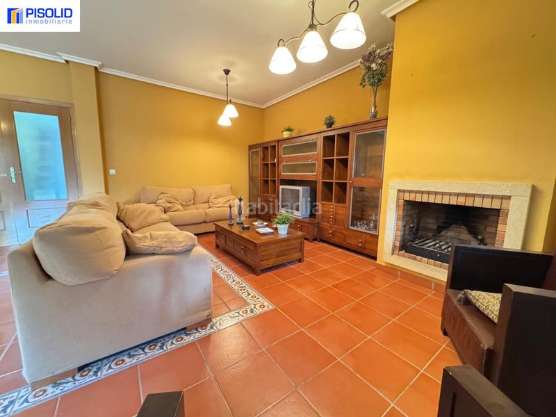 Foto 78f3a60a-6e0b-477a-aa33-042d6e930c6a. Casa adossada amb aparcament a Tordesillas