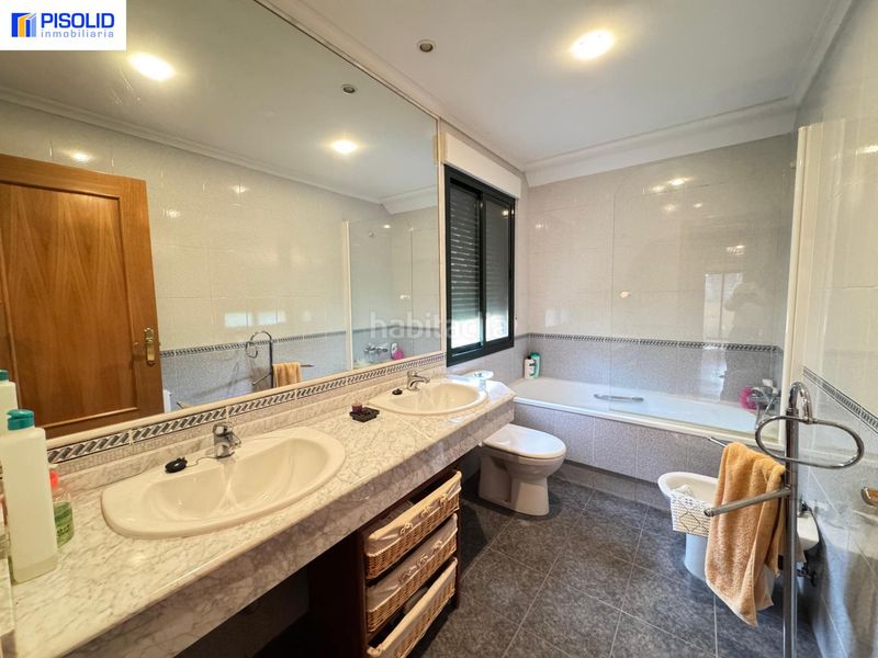 Foto 8987020a-e0d3-4f0f-a8a7-69bd3886983b. Casa adossada amb aparcament a Tordesillas