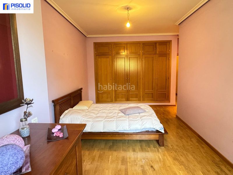 Foto cfcf6de3-4bd9-4adf-b01d-2e23f3e3c06f. Casa adossada amb aparcament a Tordesillas