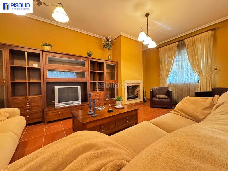 Foto dfbc09f1-177c-4d1e-ab56-78b809f0f533. Casa adossada amb aparcament a Tordesillas