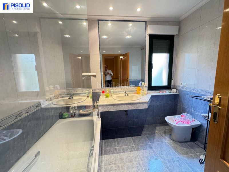 Foto eabc8626-e834-42e4-9dc6-ffcdd320122b. Casa adossada amb aparcament a Tordesillas