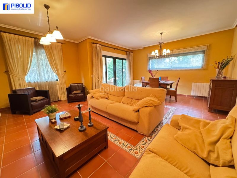 Foto ec1391a4-527d-4e35-a81a-1ea431bbe60e. Casa adossada amb aparcament a Tordesillas