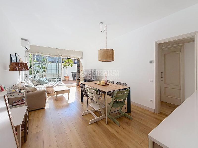 Foto fbdf5e66-f585-41c0-a11b-3eaaae51e058. Piso  en venta en La Nova Esquerra de l´Eixample Barcelona