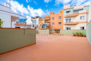 Casa adossada a Calle tinerfe 32. ¡la oportunidad que buscabas en el toscal!